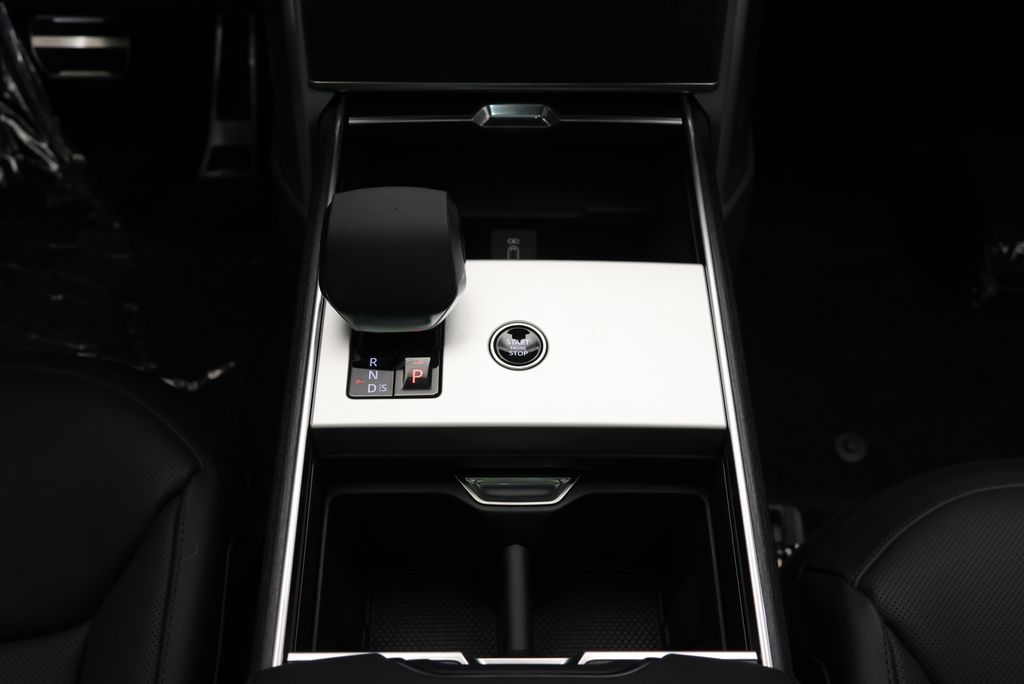 Thumbnail: 2026 Land Rover Range Rover - 21