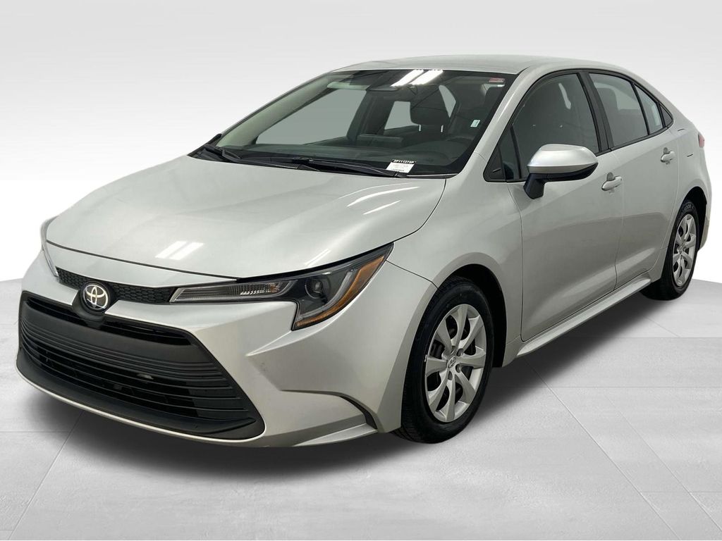2024 Toyota Corolla LE photo 5