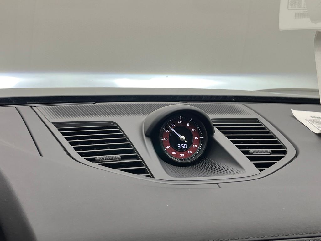Thumbnail: 2026 Porsche Panamera - 18