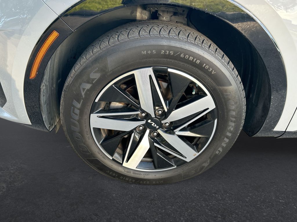 Thumbnail: 2022 Kia Sorento - 10