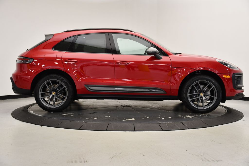 Thumbnail: 2025 Porsche Macan - 6