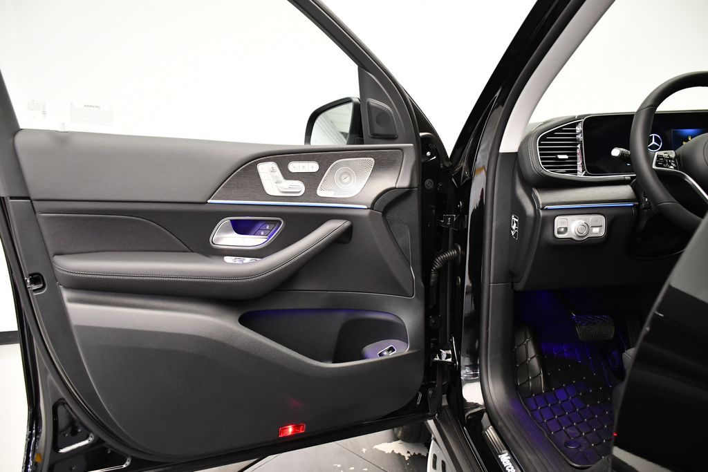 Thumbnail: 2026 Mercedes-Benz GLS - 32