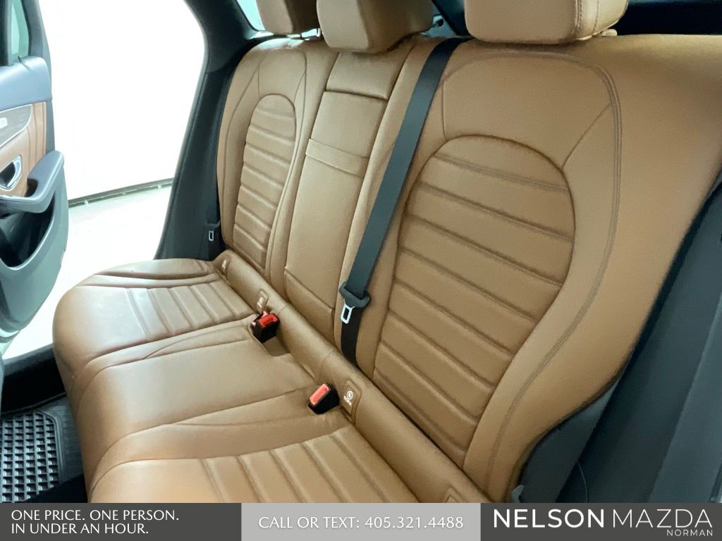 Used 2022 White Mercedes-Benz GLC 300 image 26