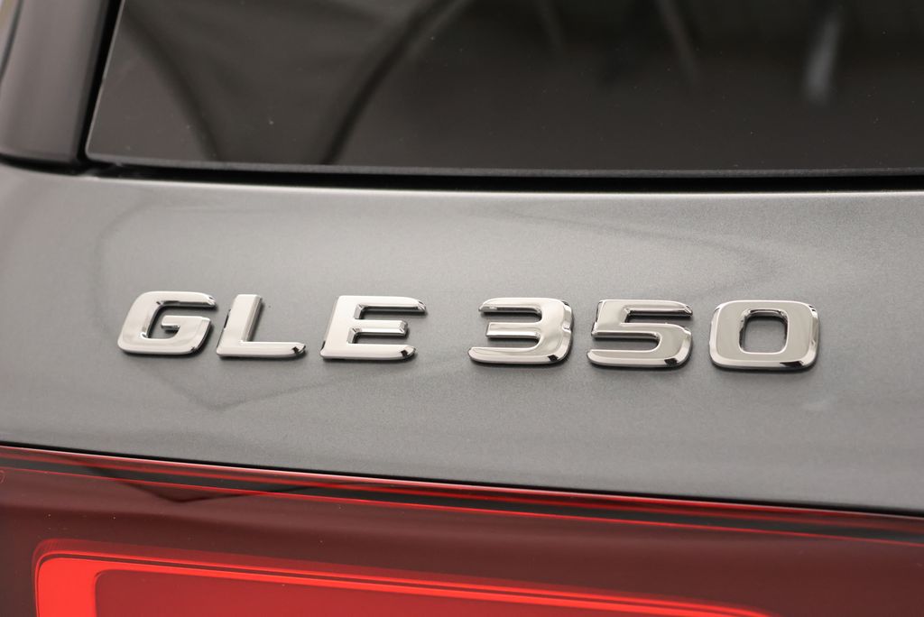 Thumbnail: 2026 Mercedes-Benz GLE - 9