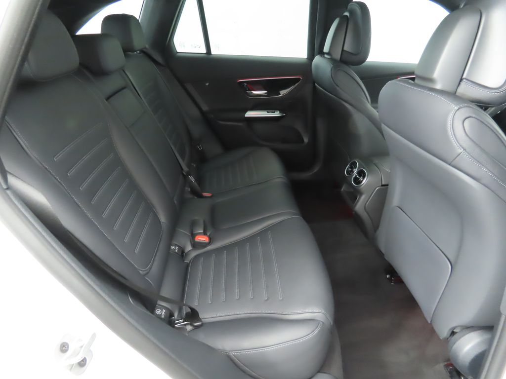 2025 Mercedes-Benz GLC 43 AMG 22
