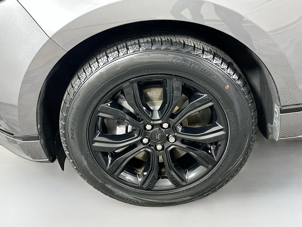 Thumbnail: 2022 Ford Edge - 30