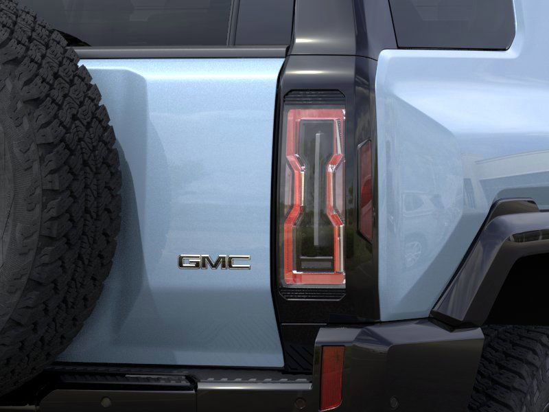 2024 GMC Hummer EV SUV 2X 11