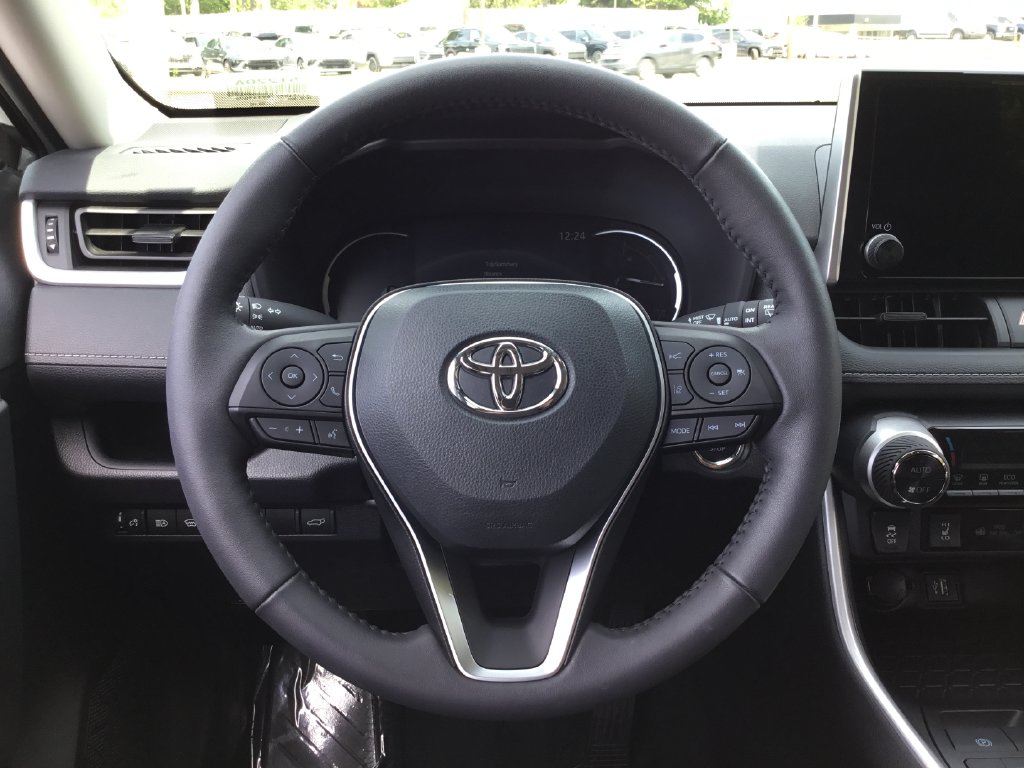 Thumbnail: 2024 Toyota RAV4 - 21