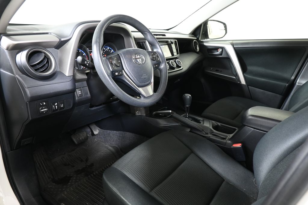 Thumbnail: 2018 Toyota RAV4 - 12