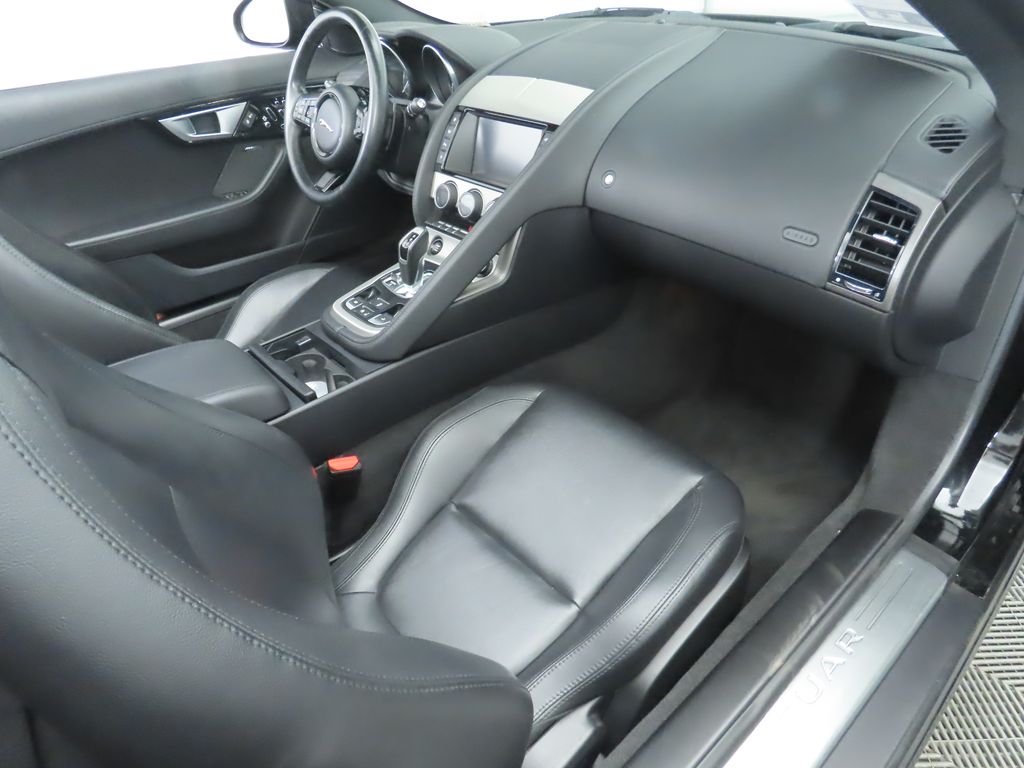 Thumbnail: 2016 Jaguar F-Type - 26