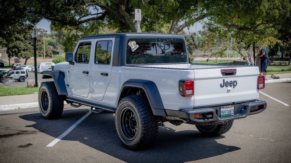 Used 2023 Jeep Gladiator Sport 4D Crew Cab