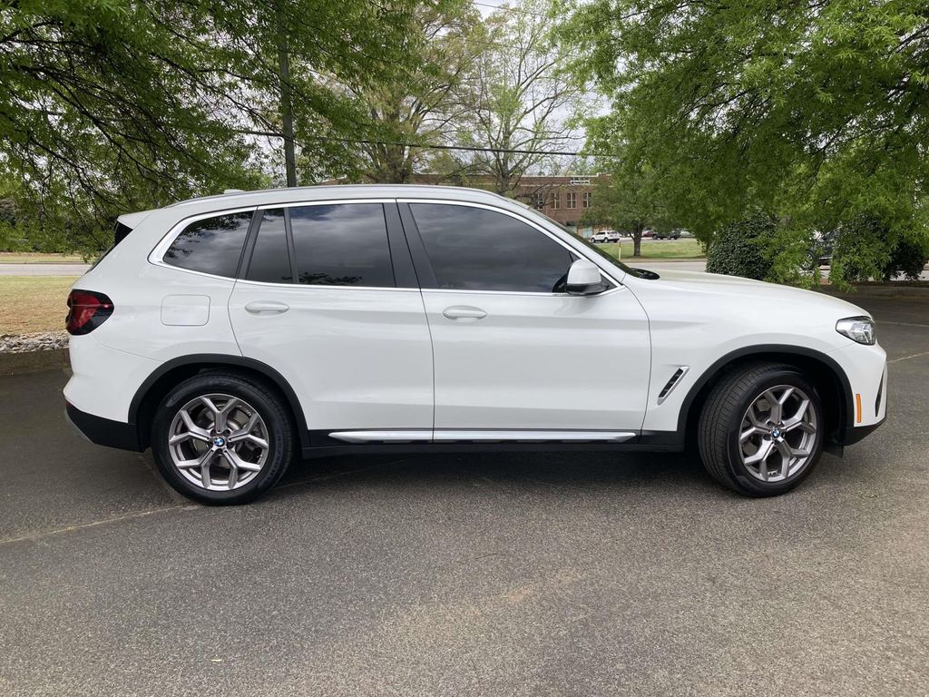 Used 2022 White BMW xDrive30i image 2