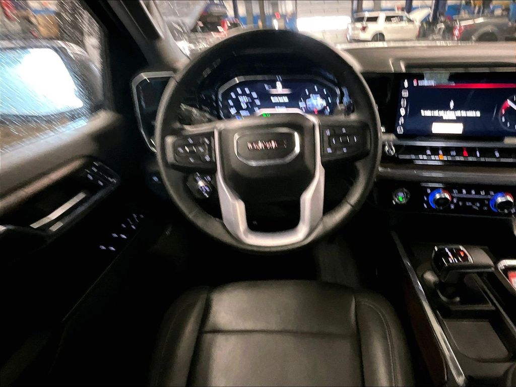 2023 GMC Sierra 1500 — photo 17