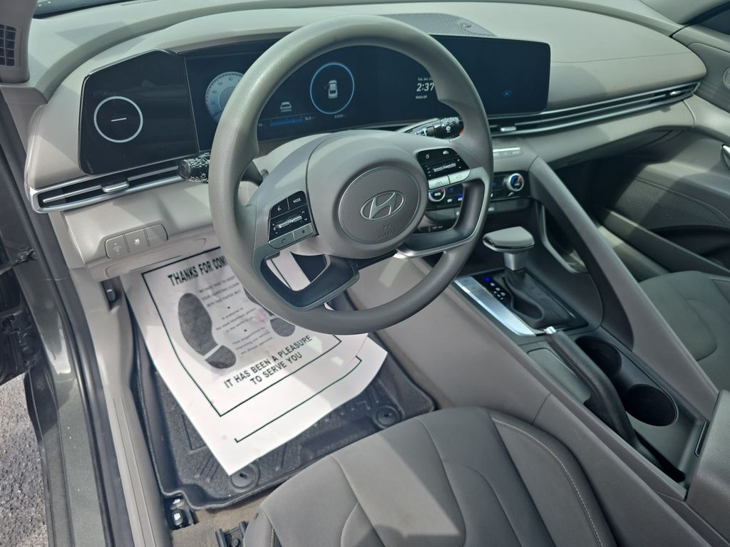 Used 2024 Hyundai Elantra Sedan