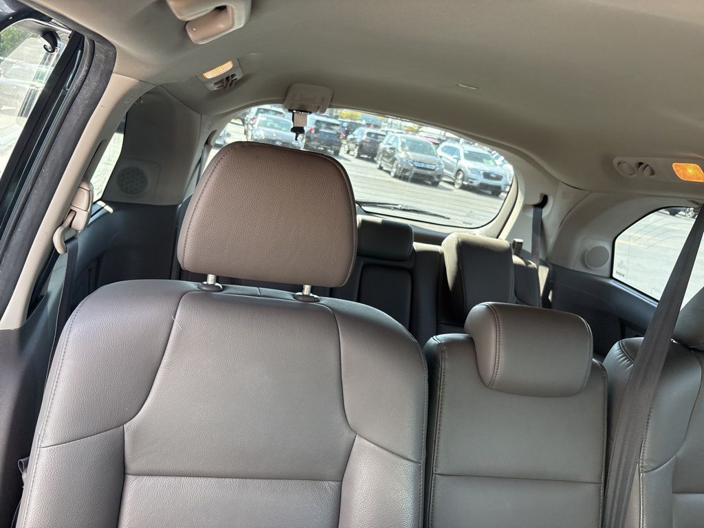 2015 Honda Odyssey Touring Elite photo 19