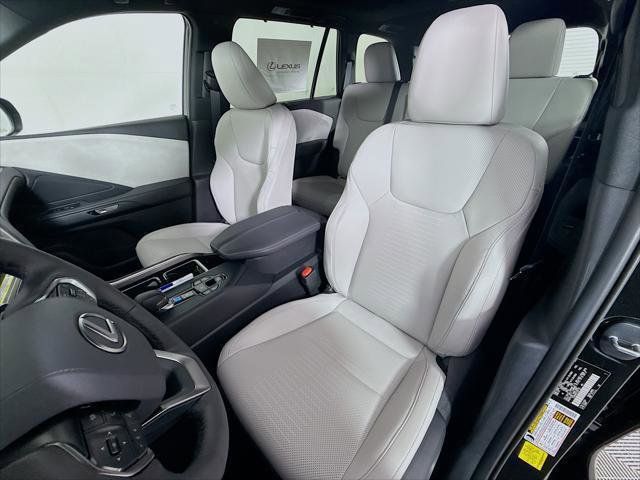 Thumbnail: 2025 Lexus TX - 16