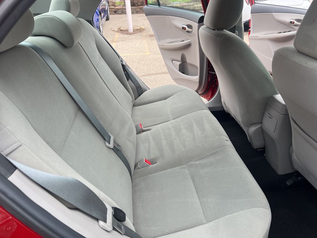 2013 Toyota Corolla L photo