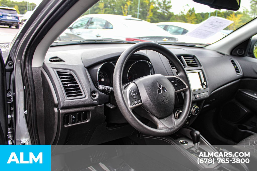 Used 2024 Gray Mitsubishi 2.0 ES image 21