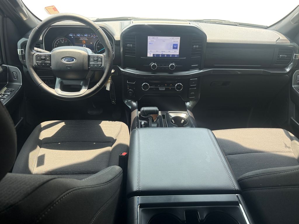 2023 Oxford White Ford F-150 XLT 4X4 Truck
