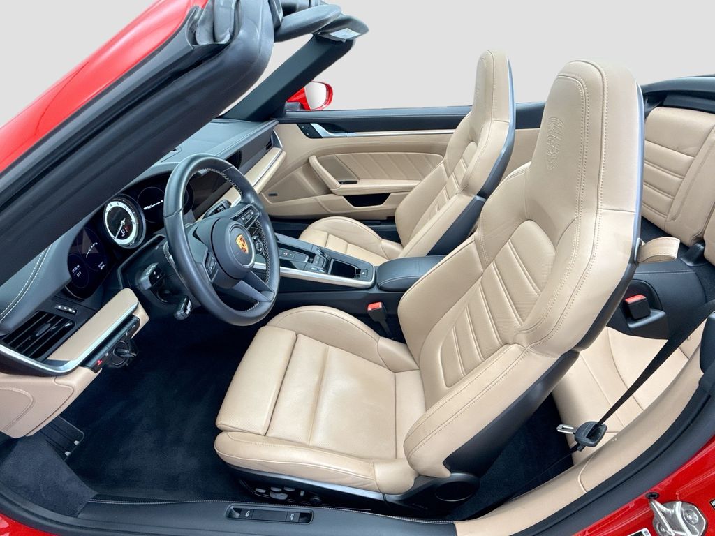 Thumbnail: 2022 Porsche 911 - 25