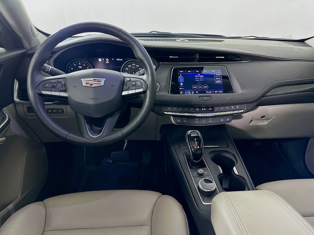 Thumbnail: 2021 Cadillac XT4 - 22