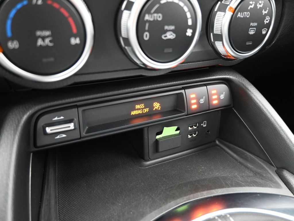 2022 Mazda MX-5 Miata RF Grand Touring