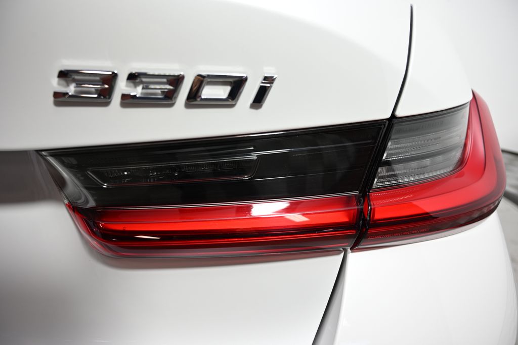 Thumbnail: 2025 BMW 3 Series - 11