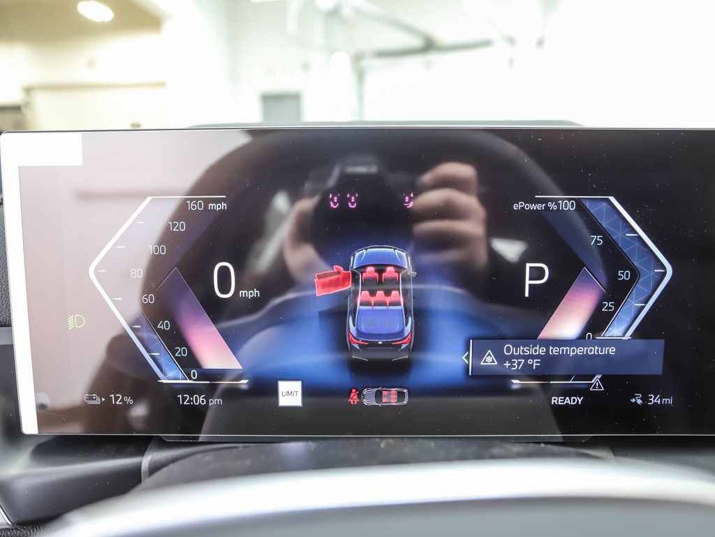 Thumbnail: 2025 BMW i4 - 13