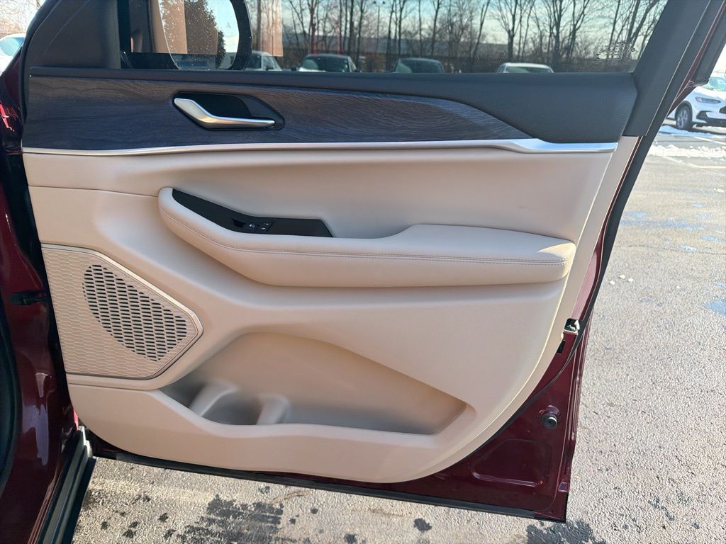 Thumbnail: 2021 Jeep Grand Cherokee L - 27