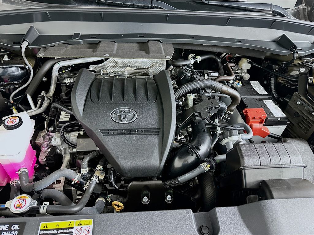 Thumbnail: 2025 Toyota Grand Highlander - 32