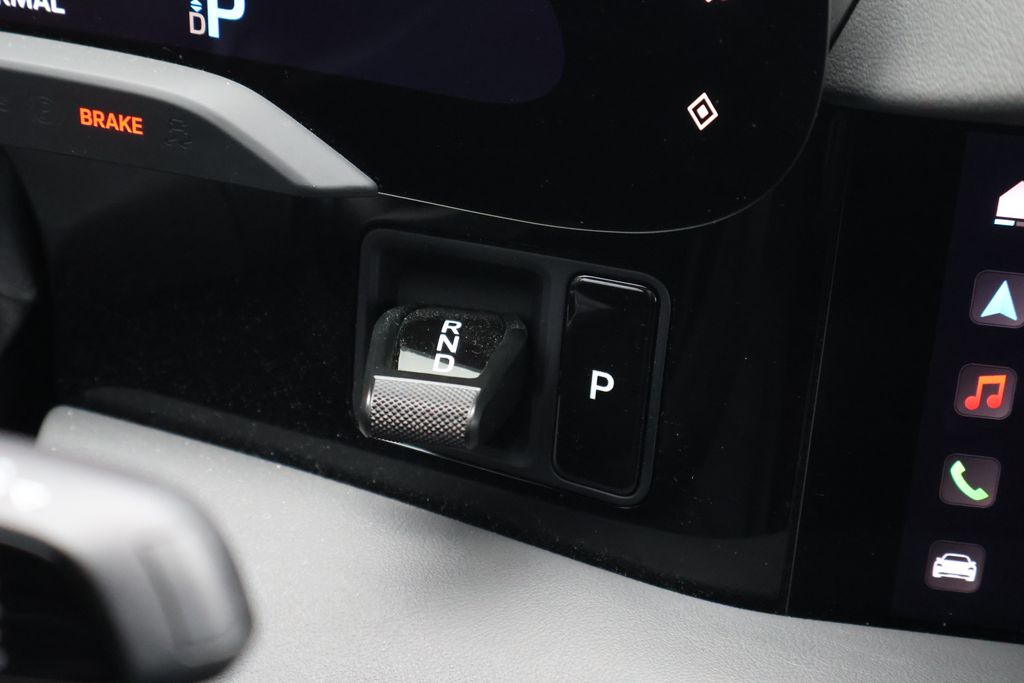 Thumbnail: 2022 Porsche Taycan - 19