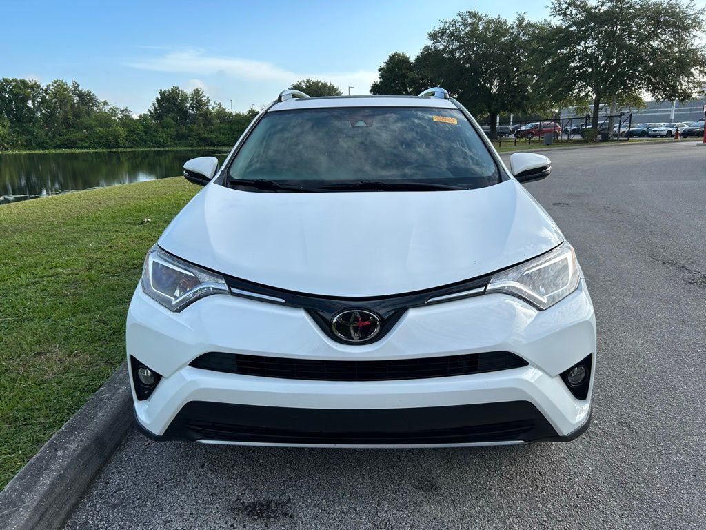 Thumbnail: 2018 Toyota RAV4 - 8