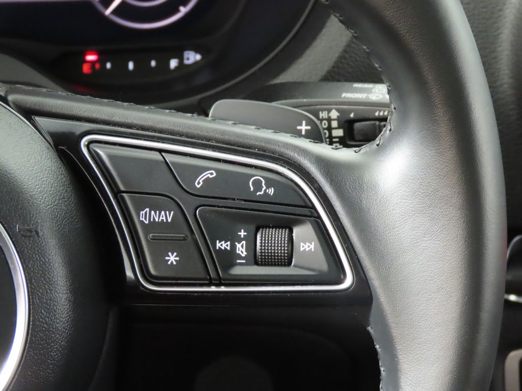 Thumbnail: 2018 Audi A3 e-tron - 18