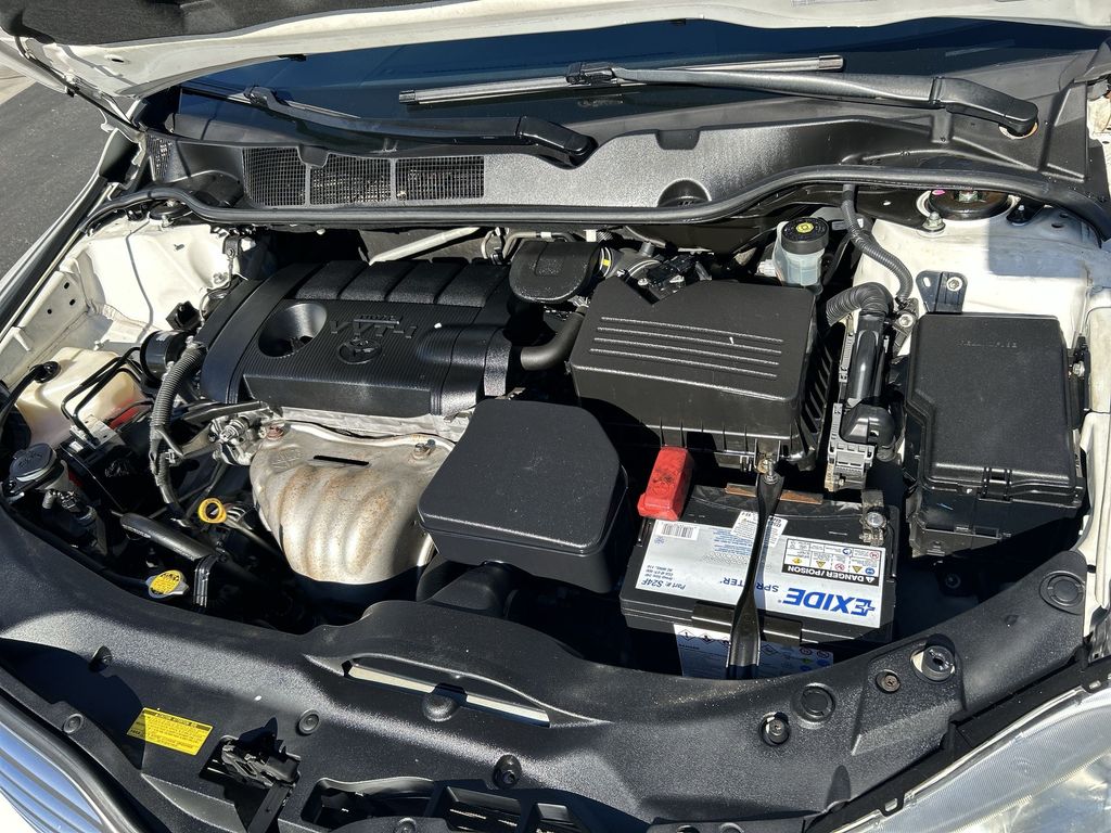 Thumbnail: 2010 Toyota Venza - 23