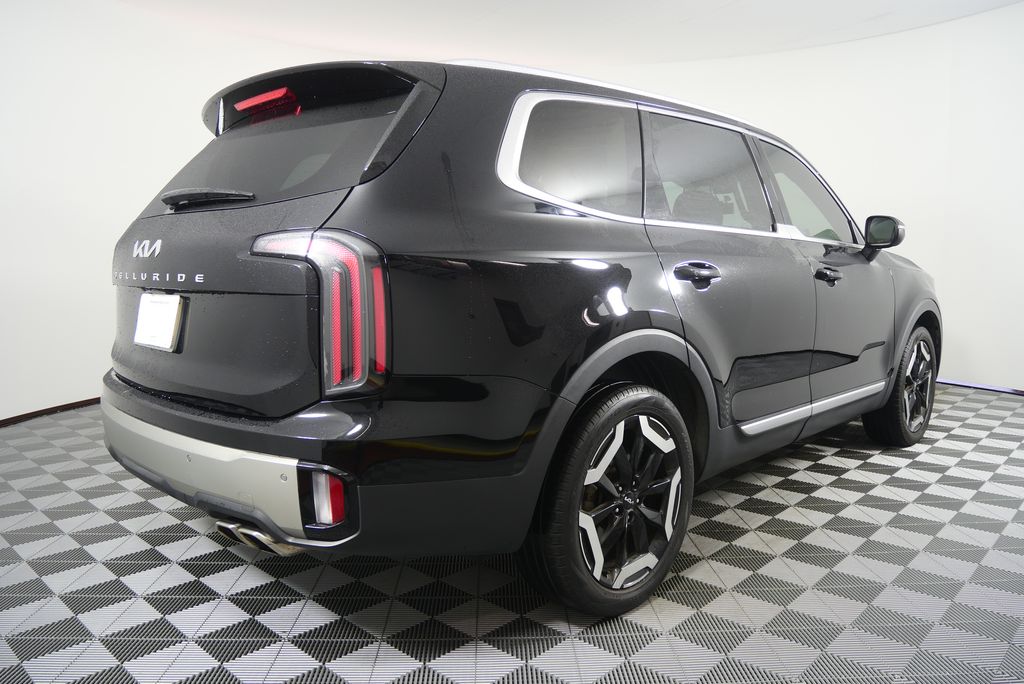 Thumbnail: 2023 Kia Telluride - 3