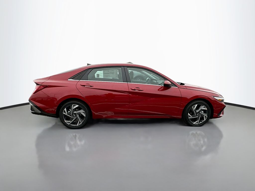 2025 Hyundai Elantra SEL 4