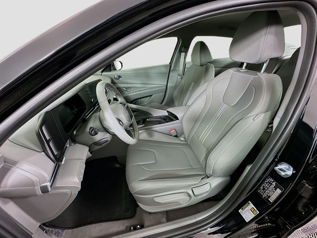 Thumbnail: 2026 Hyundai Elantra - 15