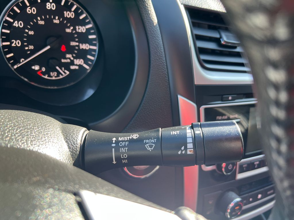 Thumbnail: 2017 Nissan Altima - 22