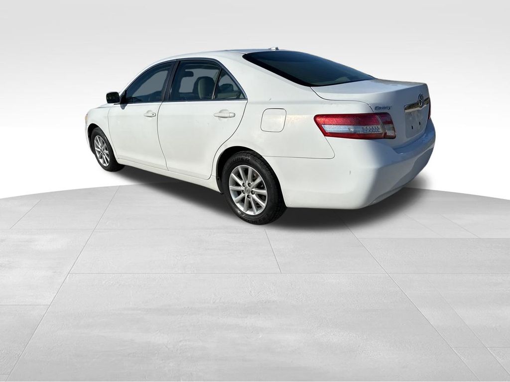 2010 Toyota Camry XLE 7