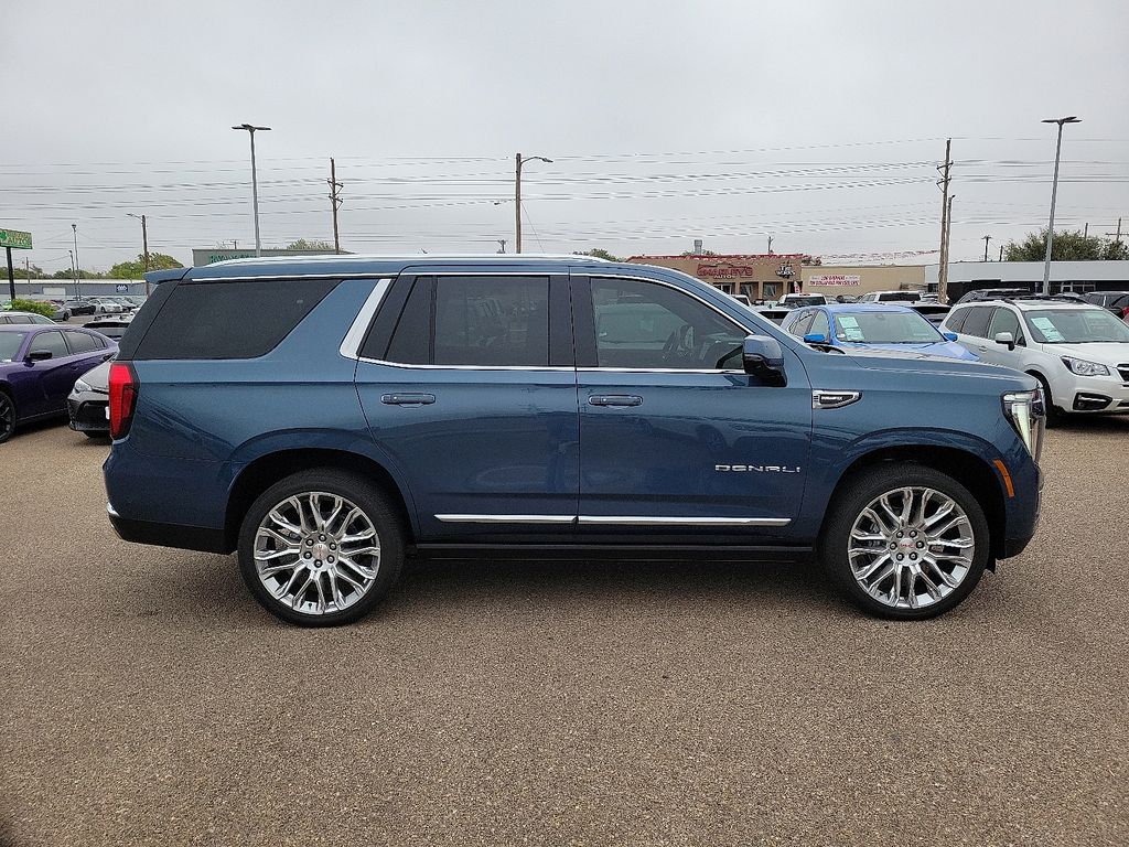 2025 GMC Yukon Denali - 11