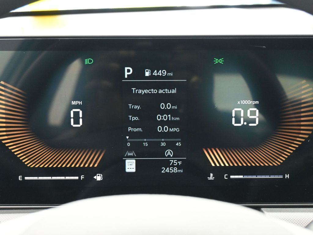 New 2025 Snow White Pearl Kia LXS image 24