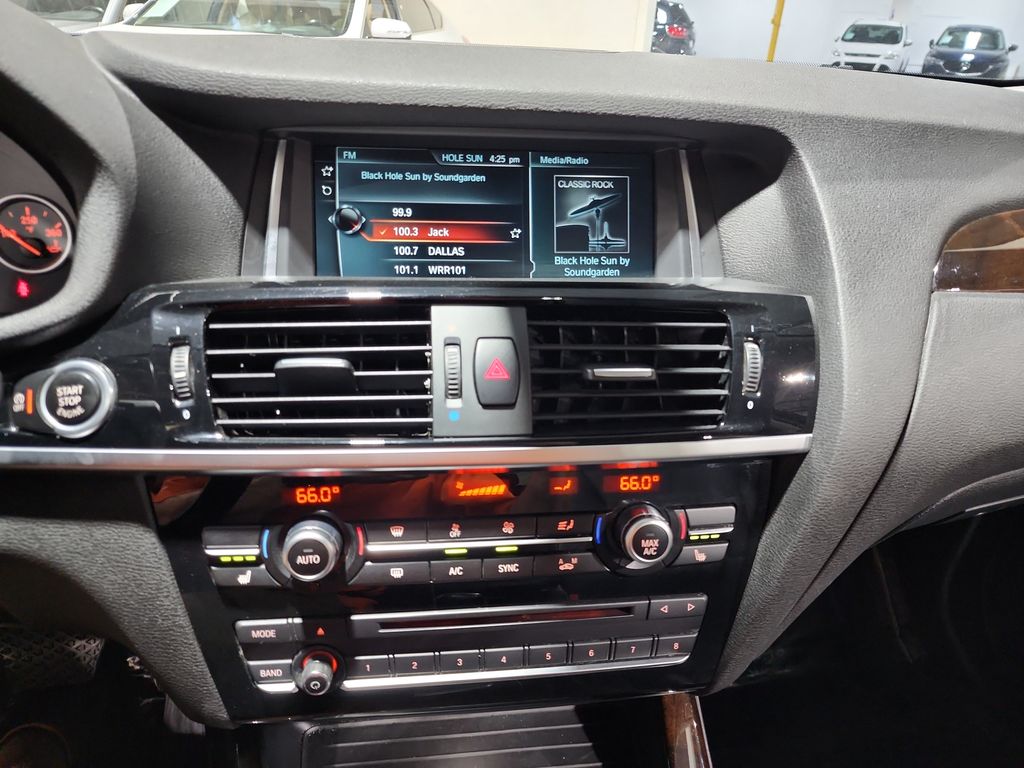 2017 BMW X3 xDrive28i photo