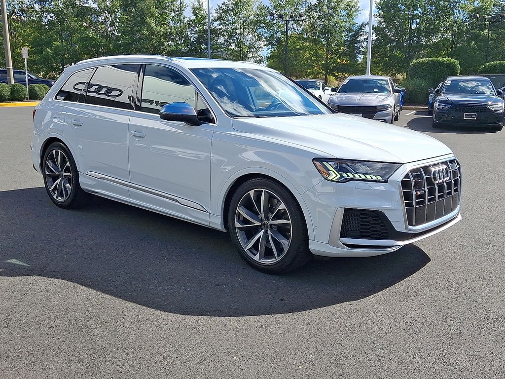 Thumbnail: 2023 Audi SQ7 - 3