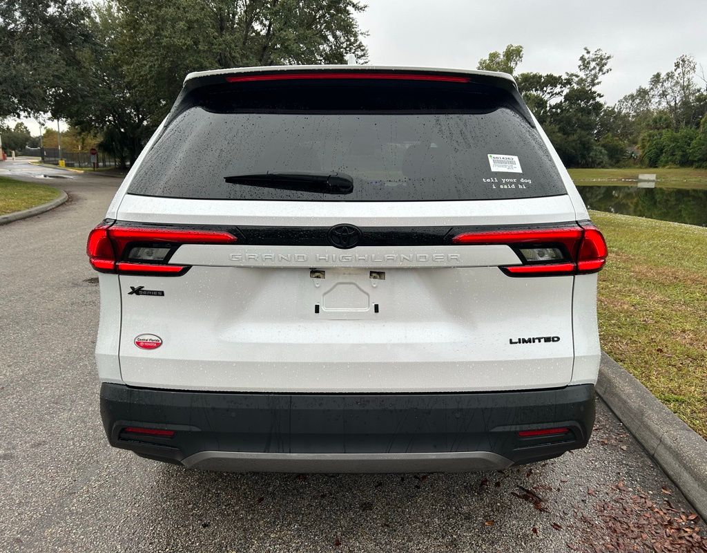 Thumbnail: 2024 Toyota Grand Highlander - 4