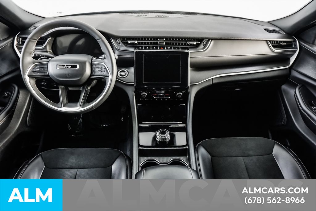 Used 2025 Silver Jeep Altitude image 25