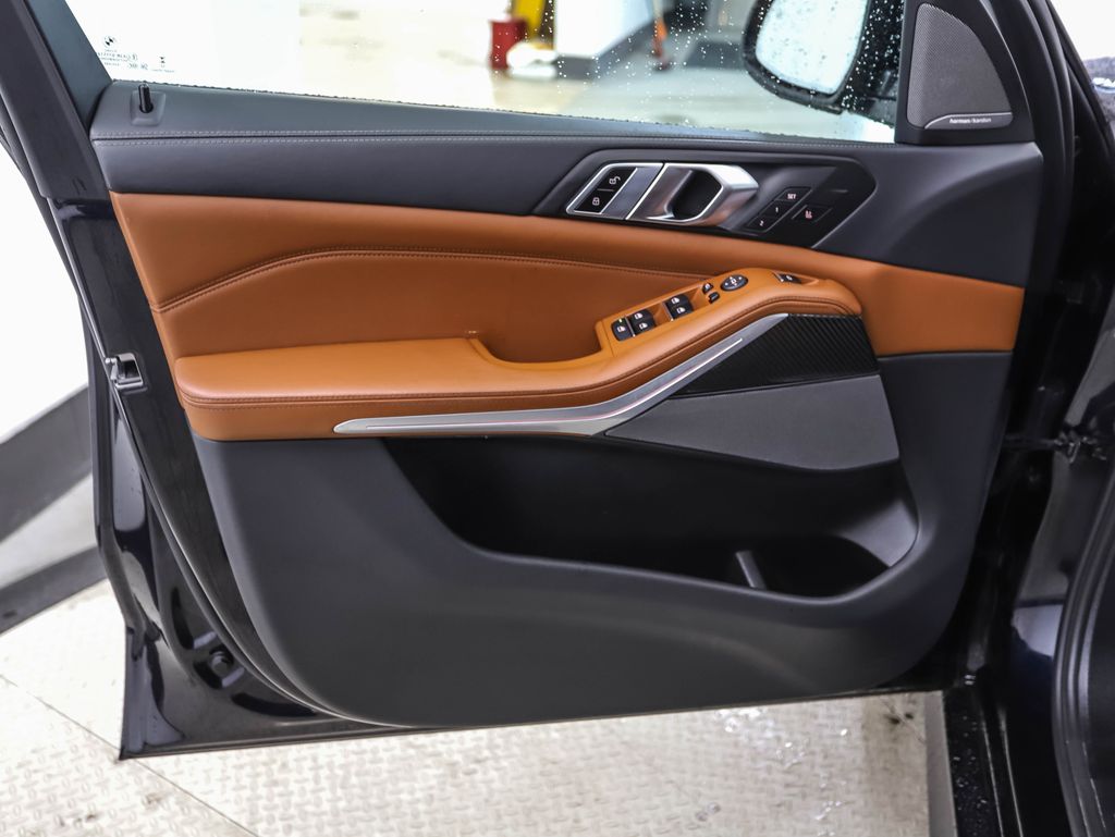 Thumbnail: 2023 BMW X5 - 9