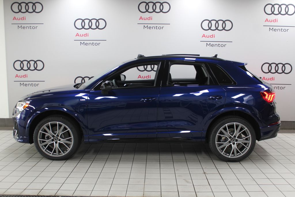 Thumbnail: 2025 Audi Q3 - 3
