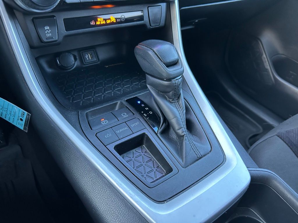 Thumbnail: 2023 Toyota RAV4 - 26