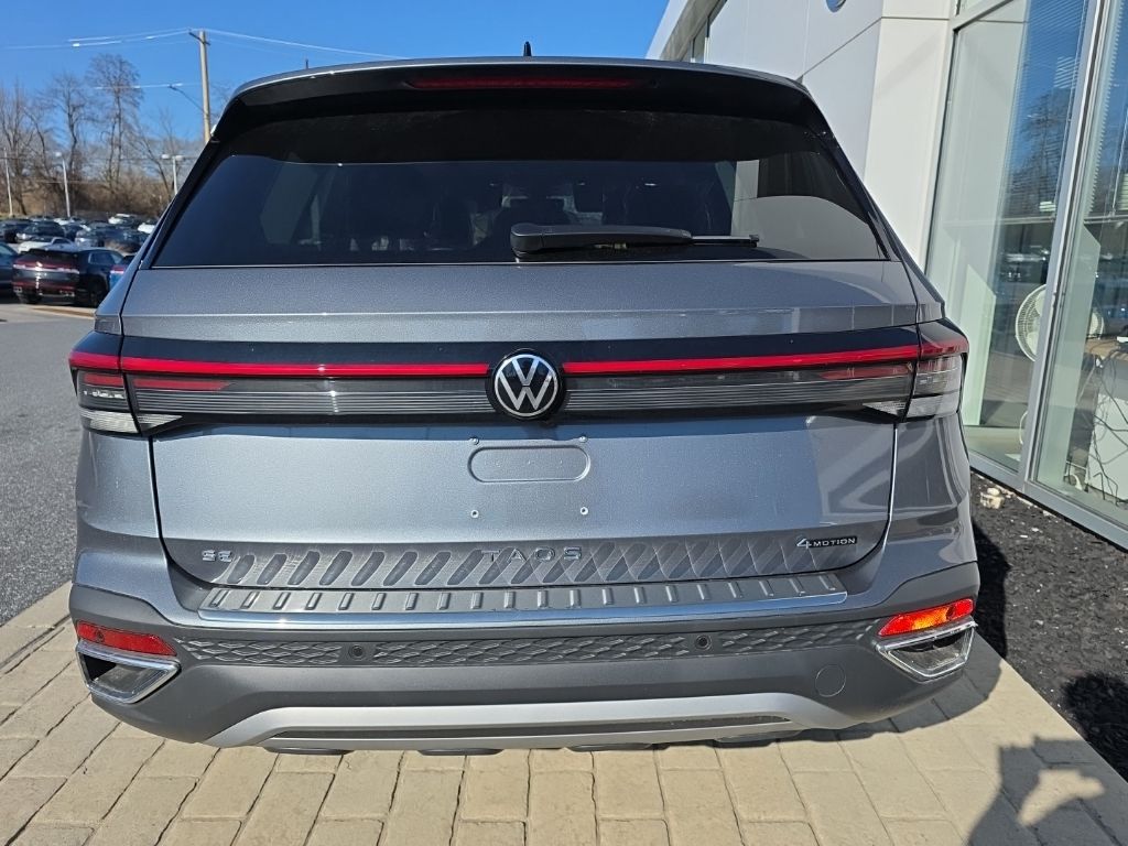 2026 Volkswagen Taos 1.5T SE Gray at Sutliff Volkswagen