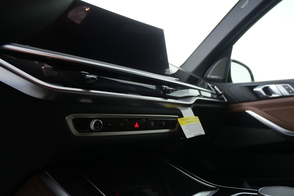 Thumbnail: 2026 BMW X5 - 19